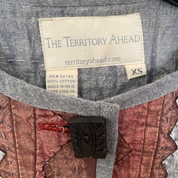 The Territory Ahead Quilted Jacket Artisan Cotton Western Wood Buttons Size XS - Picture 5 of 6